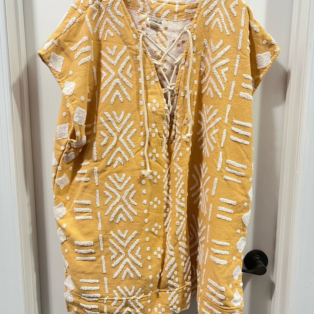 Sand Cloud - Yellow Patterned Women's Top